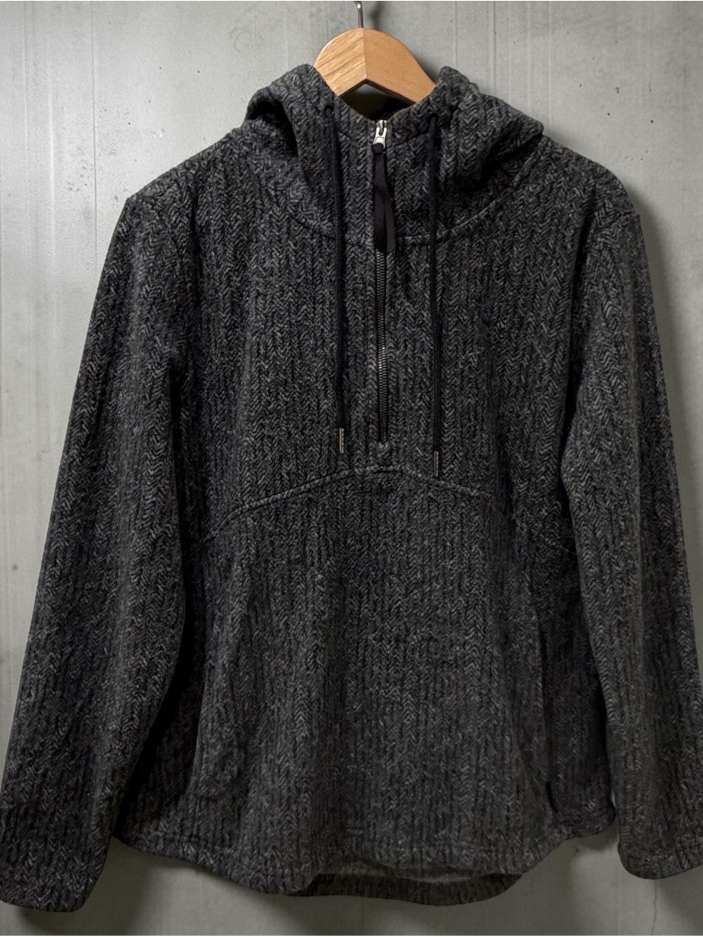 Avalanche Hailey Charcoal Herringbone Fleece Hooded Pullover - Picture 2 of 4